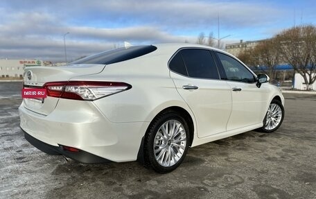 Toyota Camry, 2021 год, 3 950 000 рублей, 4 фотография