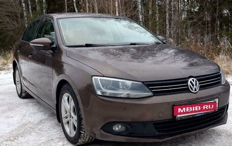 Volkswagen Jetta VI, 2011 год, 1 199 973 рублей, 2 фотография