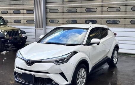 Toyota C-HR I рестайлинг, 2019 год, 1 376 000 рублей, 4 фотография