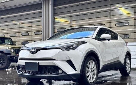 Toyota C-HR I рестайлинг, 2019 год, 1 376 000 рублей, 3 фотография