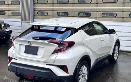 Toyota C-HR I рестайлинг, 2019 год, 1 376 000 рублей, 9 фотография