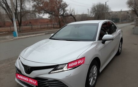 Toyota Camry, 2019 год, 3 500 000 рублей, 5 фотография