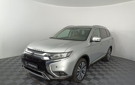 Mitsubishi Outlander III рестайлинг 3, 2021 год, 3 406 000 рублей, 1 фотография