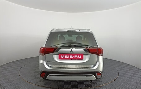 Mitsubishi Outlander III рестайлинг 3, 2021 год, 3 406 000 рублей, 6 фотография