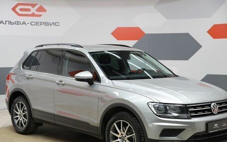 Volkswagen Tiguan II, 2018 год, 2 150 000 рублей, 3 фотография