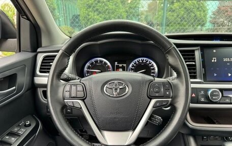 Toyota Highlander III, 2021 год, 3 600 000 рублей, 12 фотография