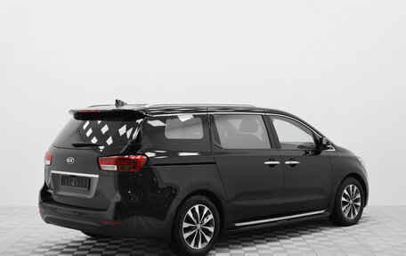 KIA Carnival III, 2017 год, 2 890 000 рублей, 2 фотография