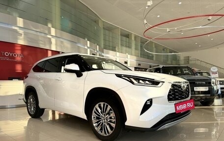 Toyota Highlander, 2024 год, 8 000 000 рублей, 4 фотография