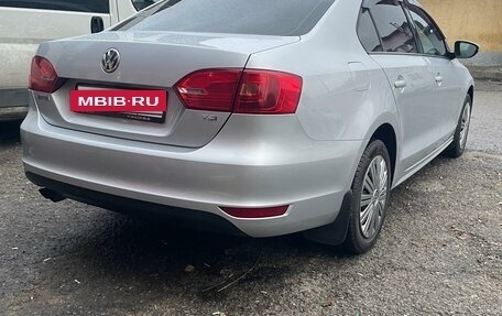 Volkswagen Jetta VI, 2011 год, 1 200 000 рублей, 3 фотография