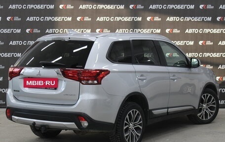 Mitsubishi Outlander III рестайлинг 3, 2017 год, 2 328 000 рублей, 3 фотография