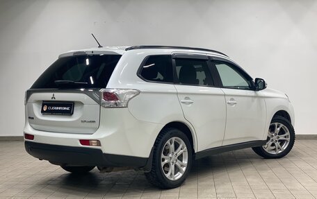 Mitsubishi Outlander III рестайлинг 3, 2014 год, 1 560 000 рублей, 3 фотография