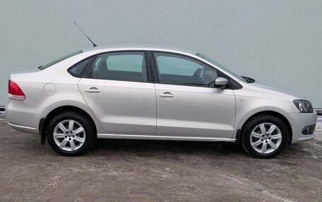 Volkswagen Polo VI (EU Market), 2012 год, 969 000 рублей, 3 фотография