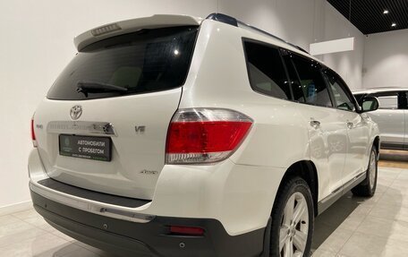 Toyota Highlander III, 2013 год, 2 450 000 рублей, 4 фотография