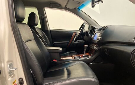 Toyota Highlander III, 2013 год, 2 450 000 рублей, 8 фотография