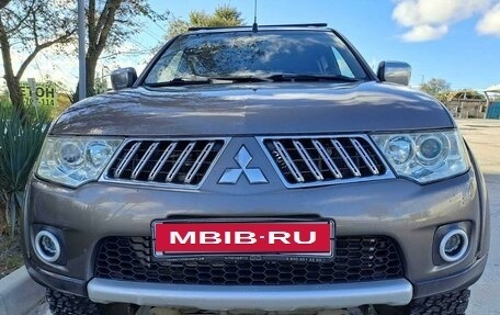 Mitsubishi Pajero Sport II рестайлинг, 2013 год, 1 870 000 рублей, 5 фотография