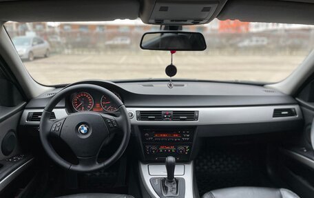 BMW 3 серия, 2006 год, 1 090 000 рублей, 8 фотография