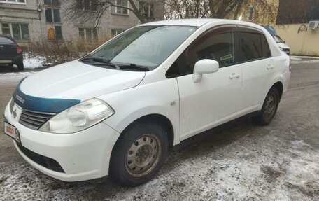 Nissan Tiida, 2004 год, 450 000 рублей, 3 фотография