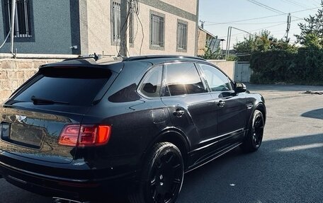 Bentley Bentayga I, 2016 год, 12 000 000 рублей, 6 фотография