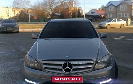 Mercedes-Benz C-Класс, 2011 год, 1 550 000 рублей, 1 фотография