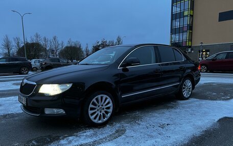 Skoda Superb III рестайлинг, 2011 год, 1 240 000 рублей, 2 фотография