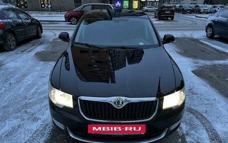 Skoda Superb III рестайлинг, 2011 год, 1 240 000 рублей, 5 фотография