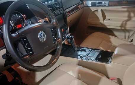 Volkswagen Touareg III, 2004 год, 820 000 рублей, 5 фотография