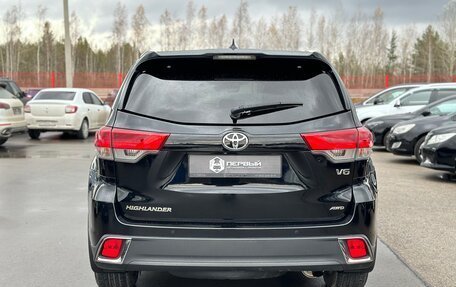 Toyota Highlander III, 2016 год, 4 190 000 рублей, 5 фотография