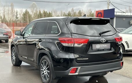 Toyota Highlander III, 2016 год, 4 190 000 рублей, 6 фотография