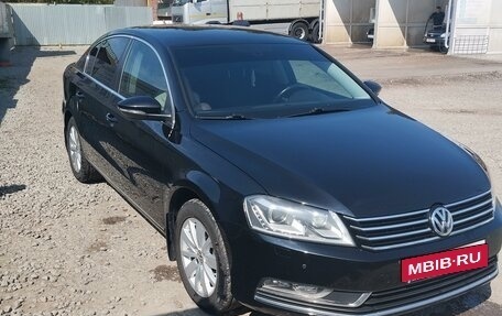 Volkswagen Passat B7, 2011 год, 1 050 000 рублей, 2 фотография