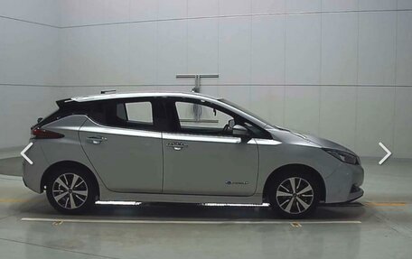 Nissan Leaf II, 2019 год, 2 000 000 рублей, 14 фотография