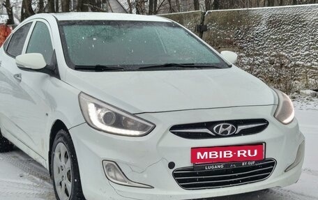 Hyundai Solaris II рестайлинг, 2013 год, 715 000 рублей, 14 фотография