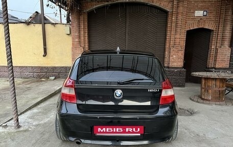 BMW 1 серия, 2006 год, 680 000 рублей, 6 фотография