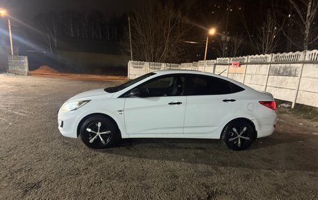 Hyundai Solaris II рестайлинг, 2012 год, 925 000 рублей, 3 фотография