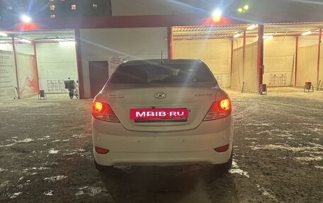 Hyundai Solaris II рестайлинг, 2012 год, 925 000 рублей, 6 фотография