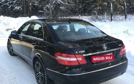 Mercedes-Benz E-Класс, 2012 год, 1 870 000 рублей, 3 фотография