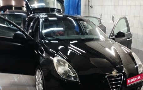 Alfa Romeo Giulietta, 2010 год, 850 000 рублей, 23 фотография