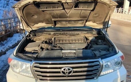 Toyota Land Cruiser 200, 2012 год, 3 400 000 рублей, 12 фотография