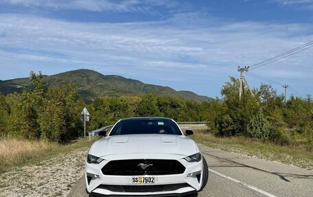 Ford Mustang VI рестайлинг, 2017 год, 4 100 000 рублей, 6 фотография