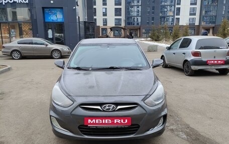 Hyundai Solaris II рестайлинг, 2012 год, 930 000 рублей, 4 фотография