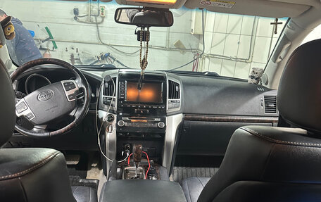 Toyota Land Cruiser 200, 2014 год, 4 050 000 рублей, 6 фотография