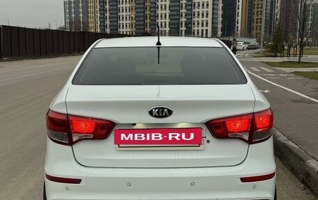 KIA Rio III рестайлинг, 2016 год, 1 100 000 рублей, 2 фотография