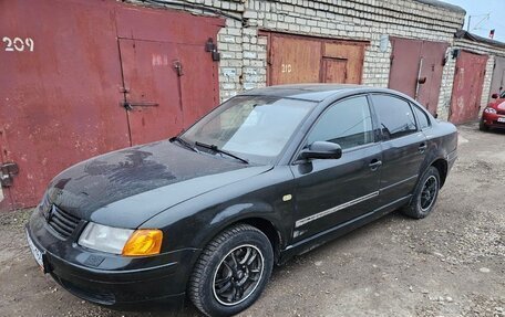 Volkswagen Passat B5+ рестайлинг, 1997 год, 330 000 рублей, 4 фотография