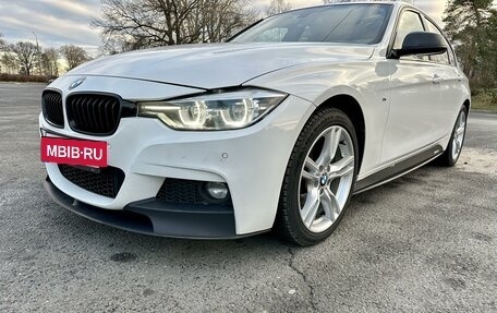 BMW 3 серия, 2018 год, 3 050 000 рублей, 13 фотография