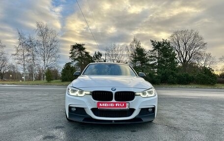 BMW 3 серия, 2018 год, 3 050 000 рублей, 11 фотография