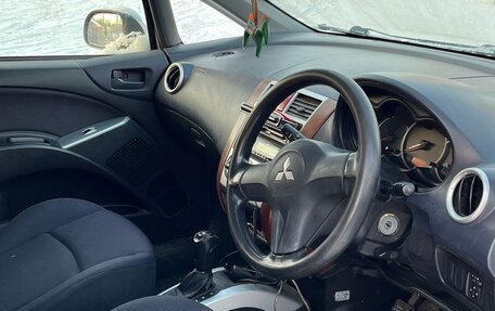 Mitsubishi Colt VI рестайлинг, 2004 год, 530 000 рублей, 3 фотография