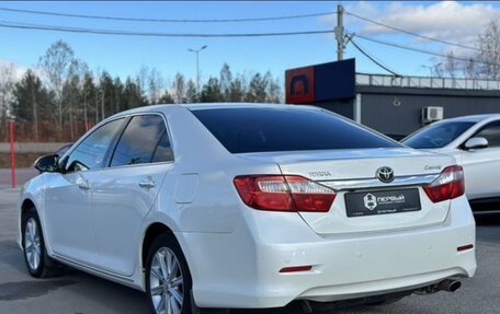 Toyota Camry, 2012 год, 1 960 000 рублей, 6 фотография