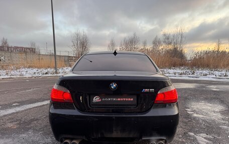 BMW M5, 2007 год, 2 500 000 рублей, 3 фотография