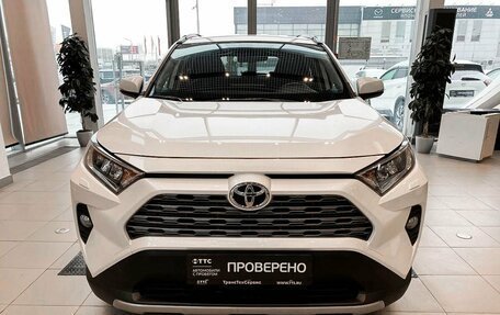 Toyota RAV4, 2020 год, 3 803 000 рублей, 2 фотография