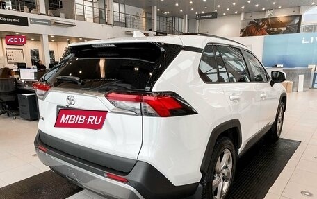 Toyota RAV4, 2020 год, 3 803 000 рублей, 5 фотография