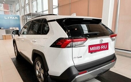 Toyota RAV4, 2020 год, 3 803 000 рублей, 7 фотография